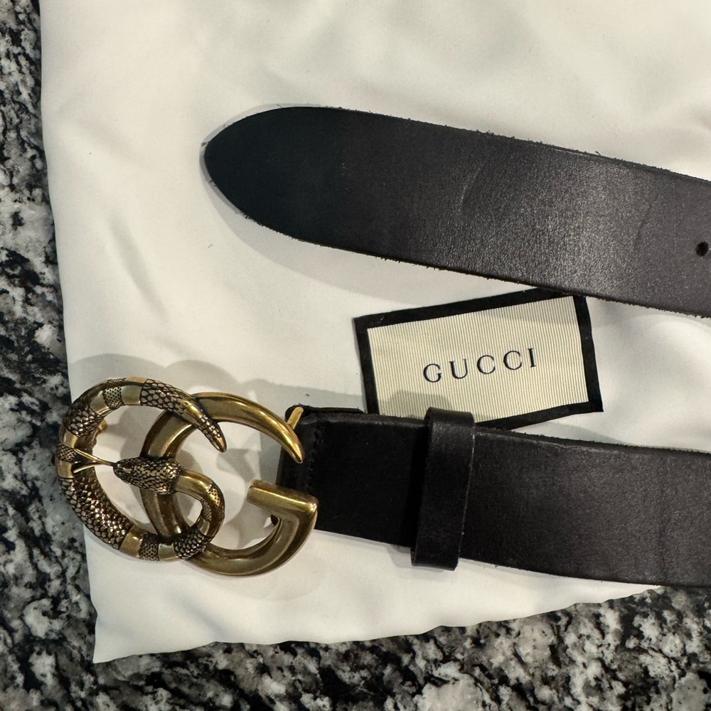 Gucci Black Leather Belt with Gold Snake Buckle - Picture 3 of 5